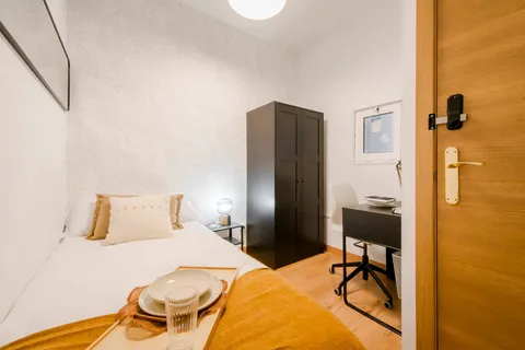 Room for rent, Madrid