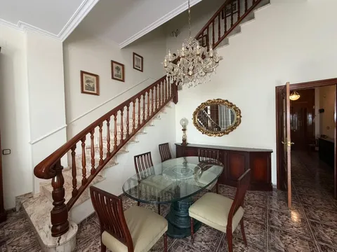Casa de 236 m² a Rafelbunyol