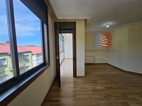 Pis de 147 m² a Ourense