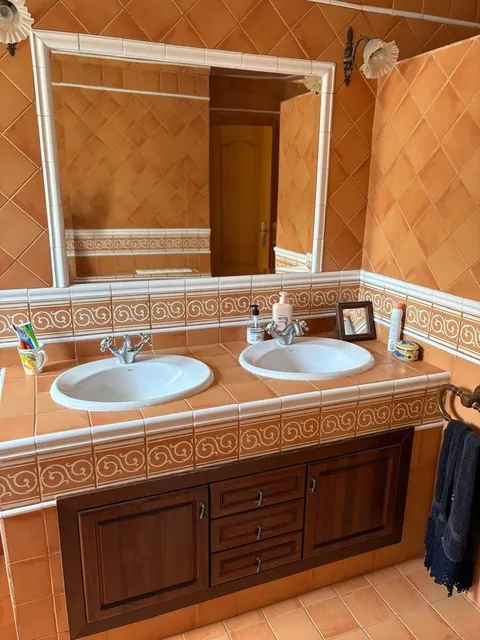 Casa de 330 m² a Riba-roja de Túria