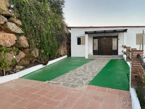 Будинок 70 м² у Vélez-Málaga