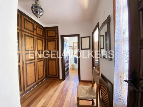 Appartement 380 m² à Nàquera / Náquera
