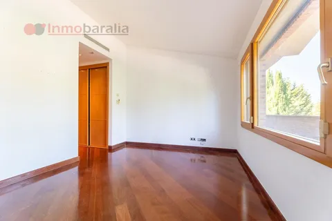 Pis de 800 m² a Pozuelo de Alarcón