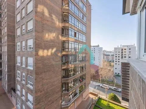 Appartamento 93 m² a Oviedo