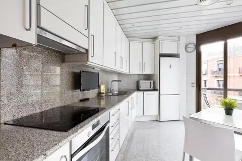 Квартира 100 м² в Барселоне