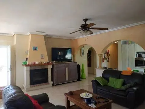 Casa de 250 m² a Catral