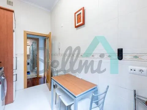 Pis de 82 m² a Oviedo