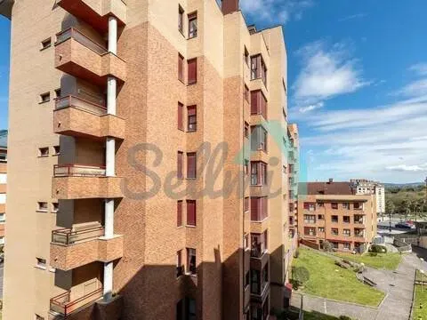 Pis de 91 m² a Oviedo