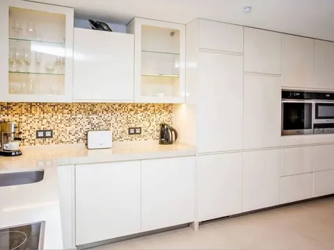 Haus 650 m² in Marbella