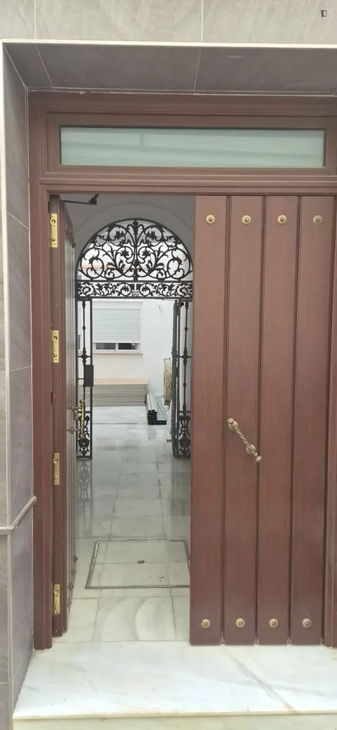 Room for rent, Seville