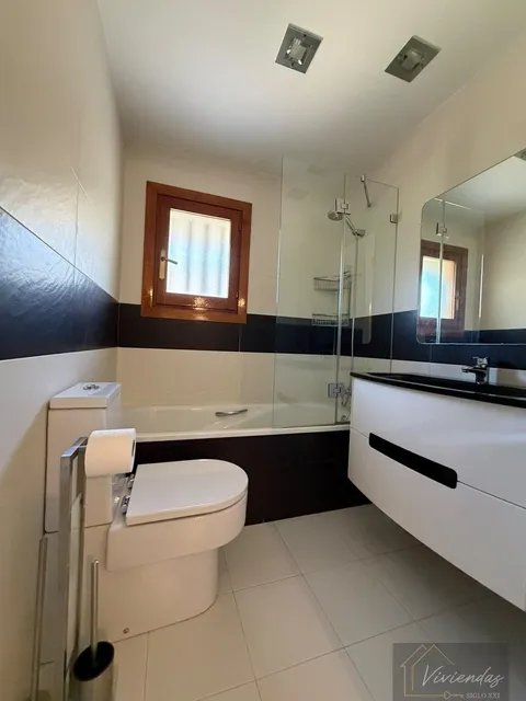 Casa de 380 m² a Pozuelo de Alarcón