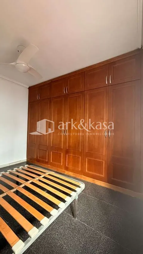 Pis de 75 m² a València