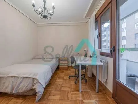 Pis de 84 m² a Oviedo