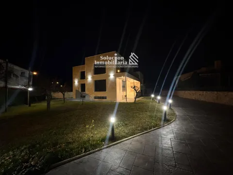 Maison 500 m² à Villamayor