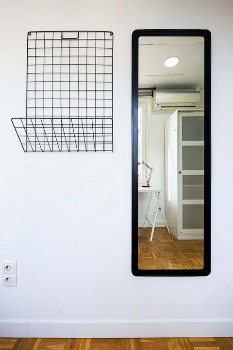 Room for rent, Madrid