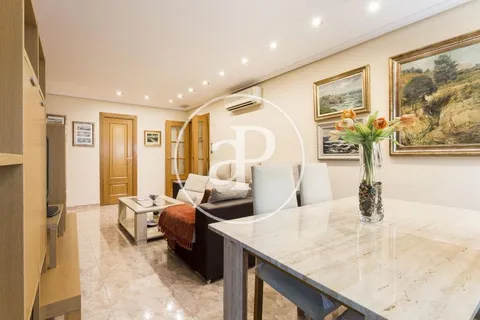 Wohnung 110 m² in Valencia