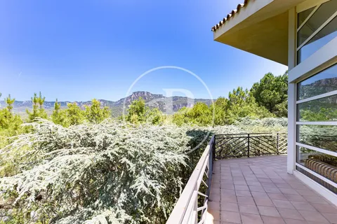 House 325 m² in Matadepera