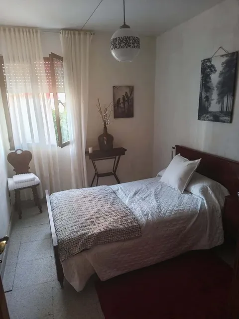 Chambre à louer, A Pobra de Trives