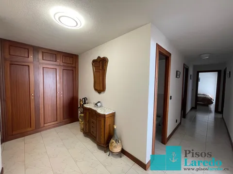 Wohnung 120 m² in Laredo