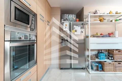 Haus 228 m² in Sant Just Desvern