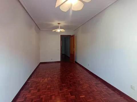 Pis de 114 m² a Oviedo