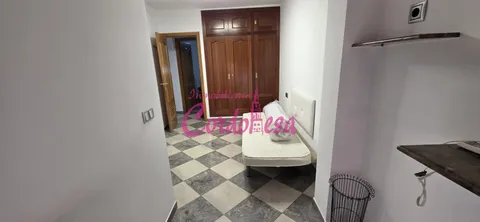 Pis de 70 m² a Còrdova