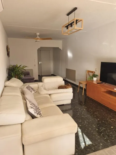 Habitació de lloguer, la Pobla de Farnals