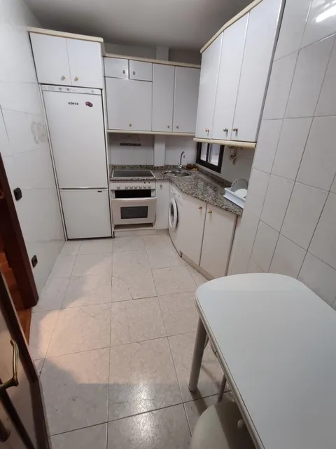 Room for rent, Logroño (3/3)