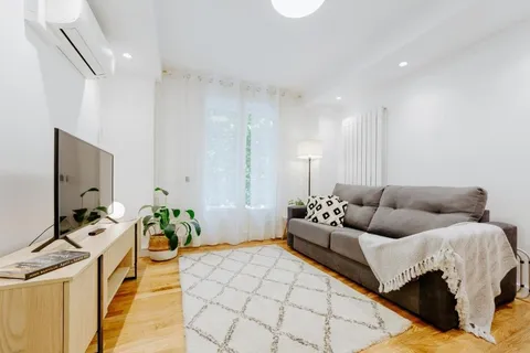 Квартира 80 м² у Лоґроньо