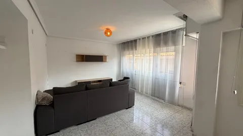 Piso de 80 m² en Sax