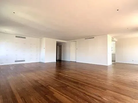 Wohnung 323 m² in Barcelona