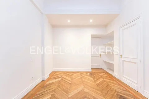 Appartement 208 m² à Madrid