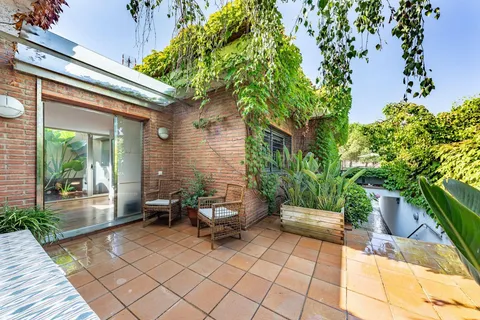 Casa de 239 m² a Sant Cugat del Vallès