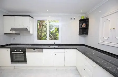 Casa de 180 m² a Estepona