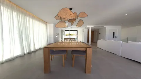 Дом 595 м² в Santa Eulària des Riu