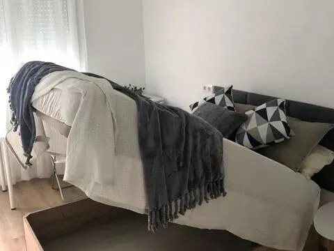 Room for rent, Ávila