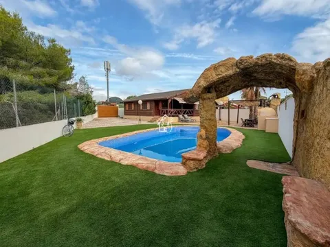 Casa de 80 m² a Oriola