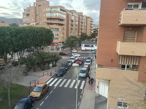 Pis de 100 m² a Almeria