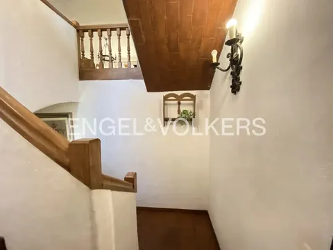 Appartement 380 m² à Nàquera / Náquera