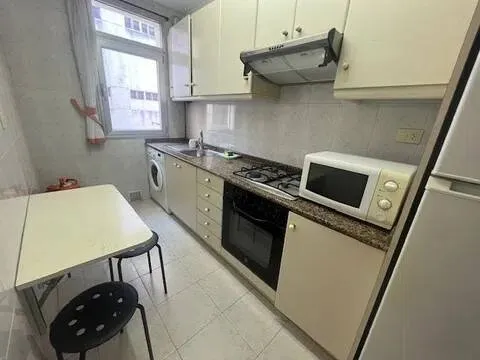 Кімната в оренду, A Coruña