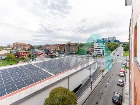 Piso de 77 m² en Oviedo