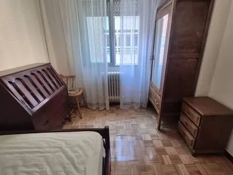 Pis de 110 m² a Àvila