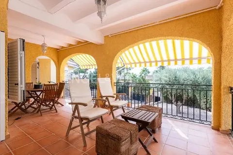 Casa de 250 m² a Nàquera