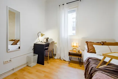 Habitació de lloguer, Madrid (2/9)