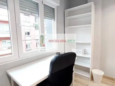 Pis de 80 m² a Oviedo