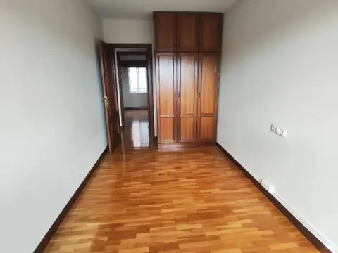 Wohnung 90 m² in Santiago de Compostela