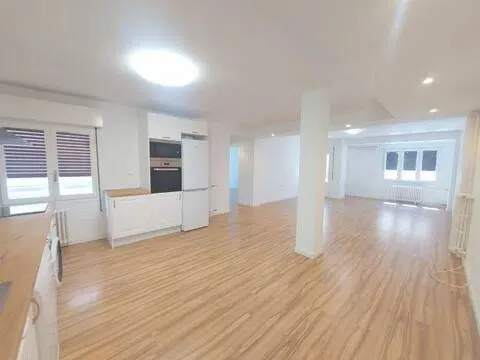 Wohnung 121 m² in Saragossa
