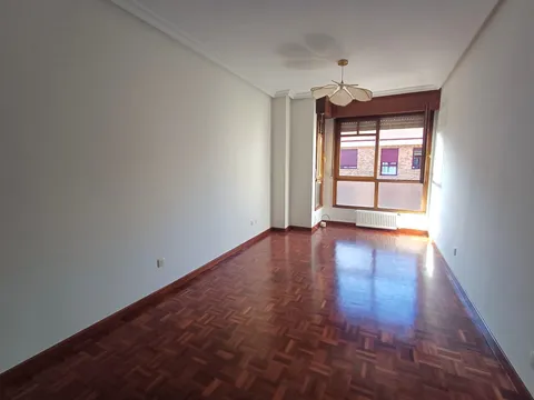 Pis de 114 m² a Oviedo
