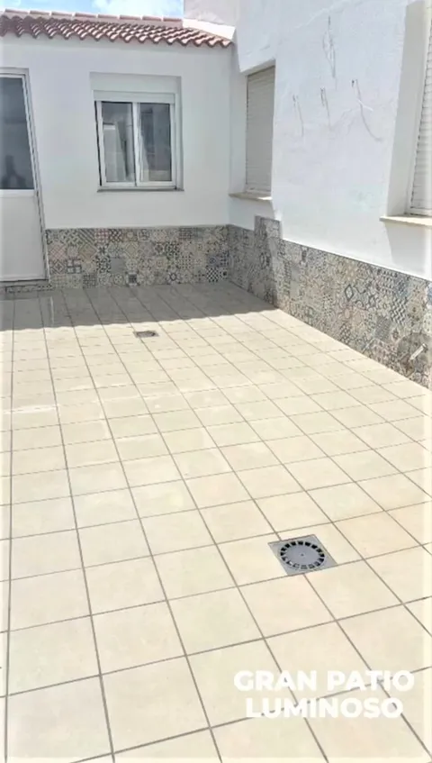 Flat 140 m² in Beas