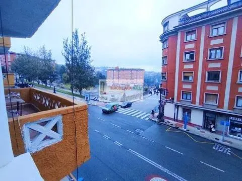 Pis de 130 m² a Oviedo